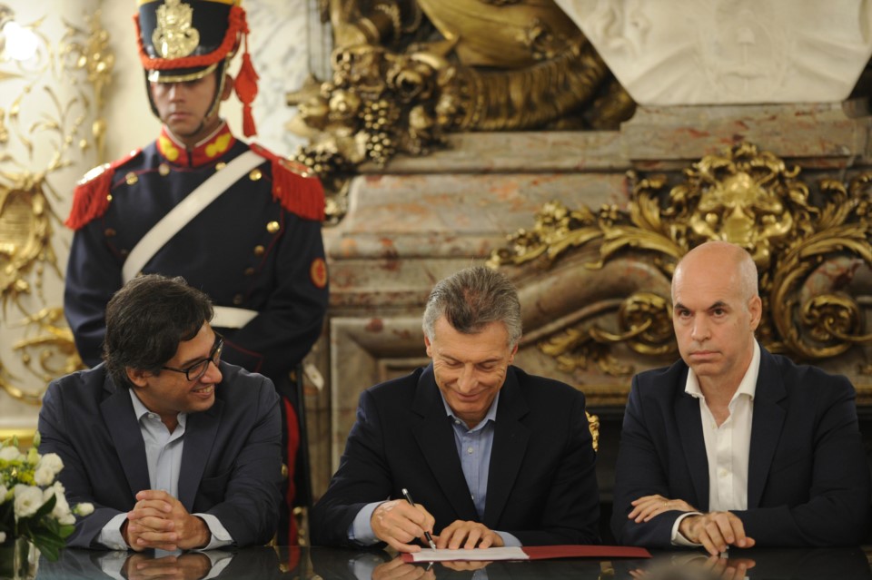 Macri le cedió diez terrenos a la Ciudad de Buenos Aires
