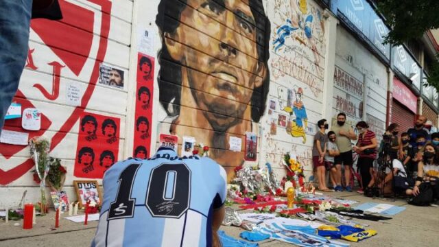 Proponen que dos calles de La Paternal lleven el nombre de Diego Maradona
