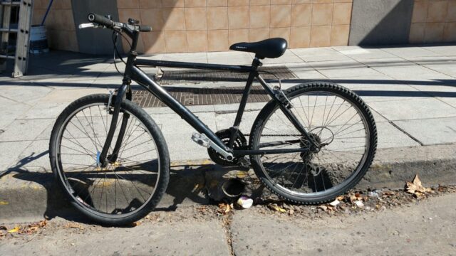Detienen a un delincuente y recuperan una bicicleta en Parque Patricios