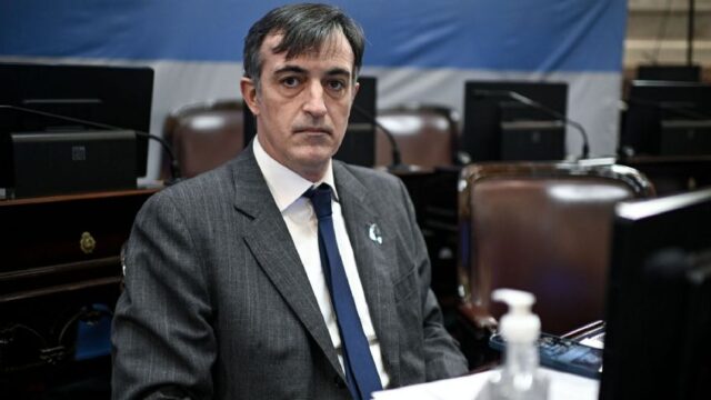 Presentan un proyecto para declarar ciudadano ilustre a Esteban Bullrich