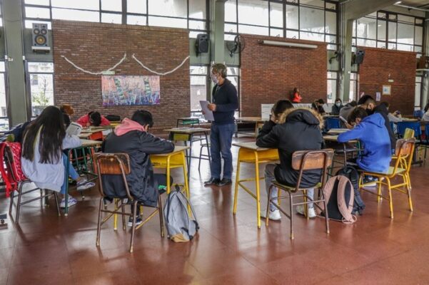 Comienzan las prácticas laborales para estudiantes de 5to año en la Ciudad