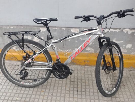 Detienen en Caballito a un delincuente que intentaba vender una bicicleta por internet