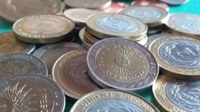 Quieren sacar de circulación las moneditas menores a 5 pesos