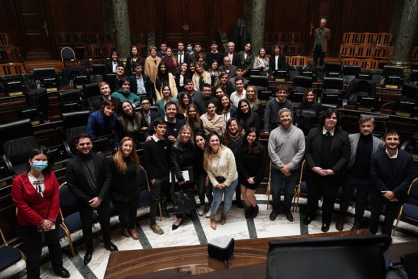 Un grupo de alumnos tuvieron su primera experiencia como legisladores de la ciudad
