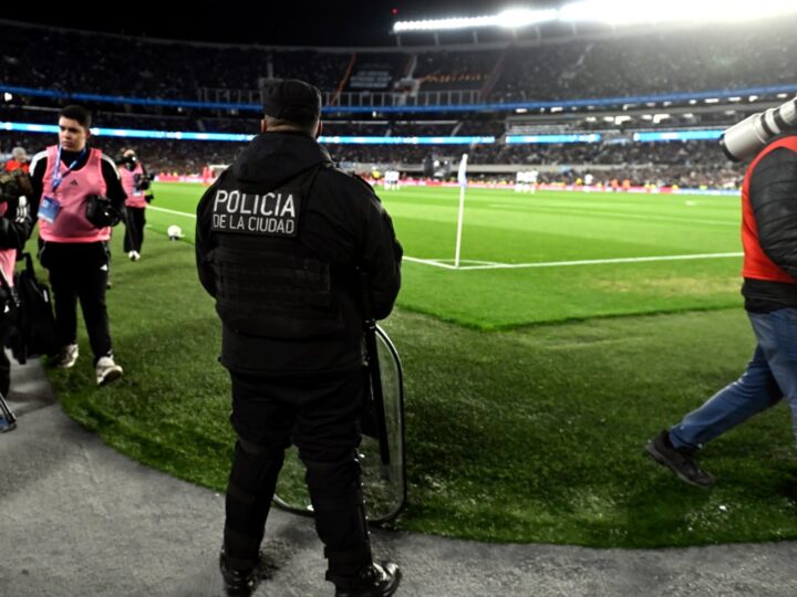 Ocho detenidos y 178 actas en el Monumental durante Argentina-Venezuela