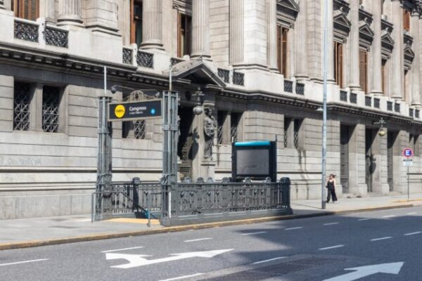 Cierra por tres meses la estación Congreso de la Línea A