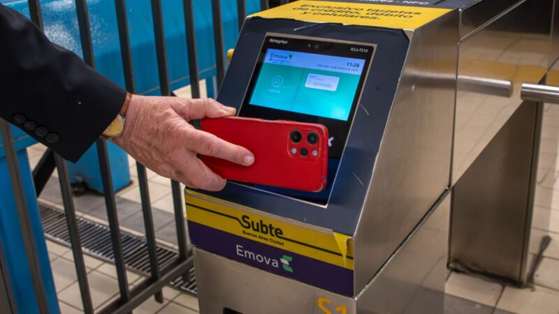 El Gobierno porteño exige reempadronarse para conservar el boleto gratuito