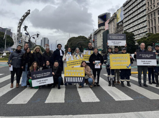 El Obelisco fue escenario de una campaña para prevenir siniestros viales