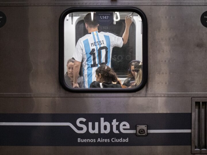 La Línea D funcionará hasta la 1.30 tras Argentina-Benín