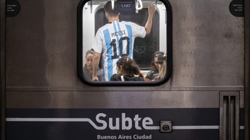 La Línea D funcionará hasta la 1.30 tras Argentina-Benín